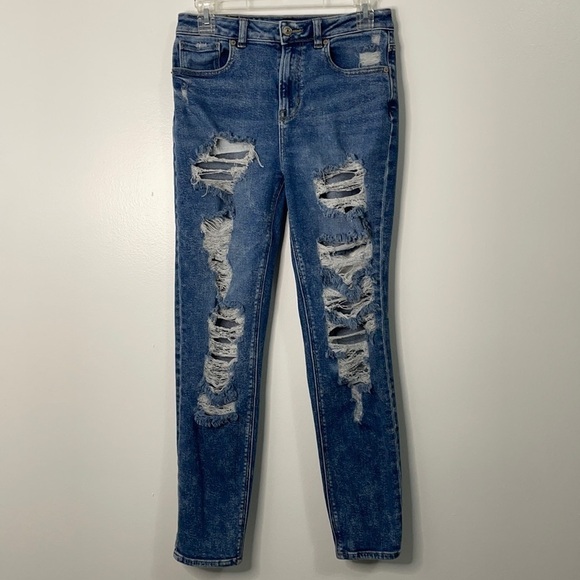 American Eagle Destroyed Acid Wash Mom Jeans Size 2 - Picture 2 of 13